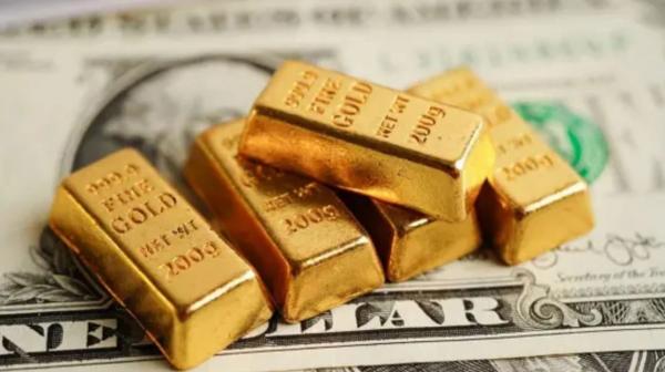 انخفاض أسعار الذهب والدولار عالميا