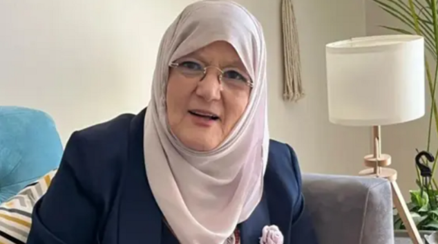 شمس البارودي تنشر صورة نادرة من شبابها ..  "كله طبيعي"