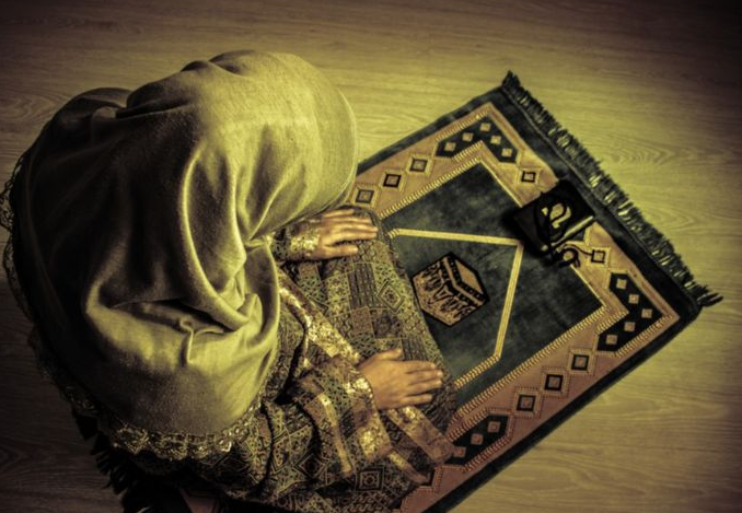 الأذكار بعد السلام من الصلاة