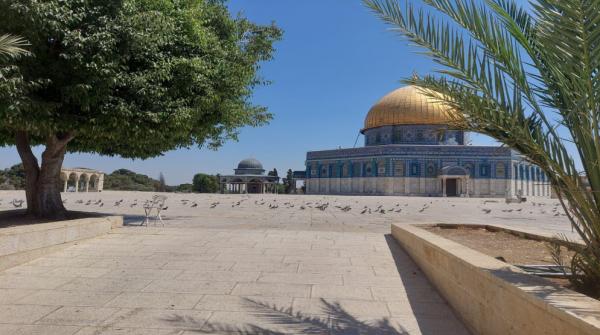 الاحتلال يغلق أبواب المسجد الأقصى