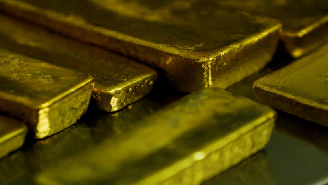 ارتفاع الذهب وسط تراجع الدولار والتركيز على بيانات التضخم الأميركية
