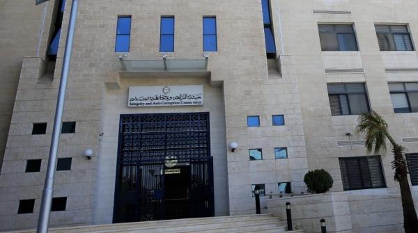 إحالة 15 موظفا من المالية إلى القضاء بقضية اختلاس 417 ألف دينار