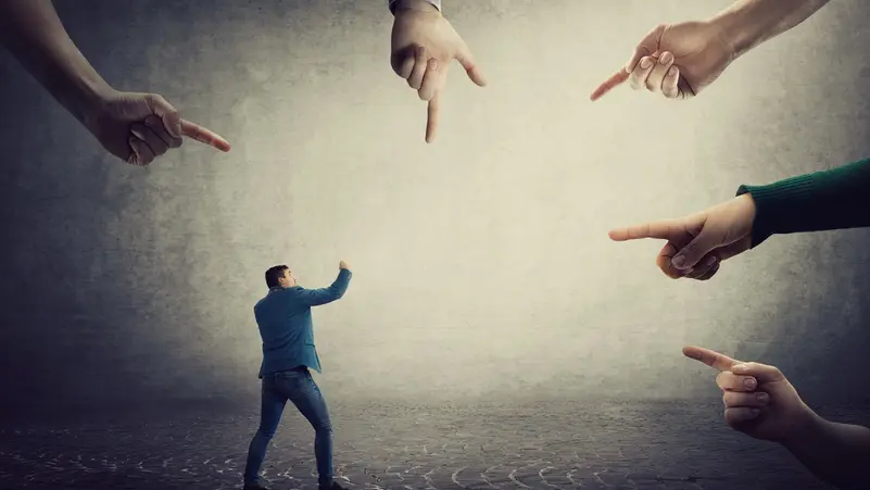 هل نعيش الحاضر حقاً؟ الدماغ يصنع وعينا كذكرى سريعة للماضي