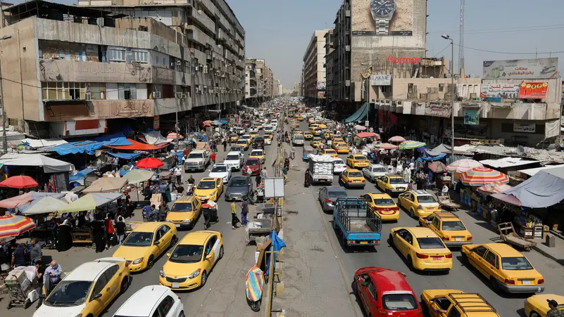 العراق يفرض ضوابط جديدة على استيراد السيارات ويمنع 4 أنواع بالكامل