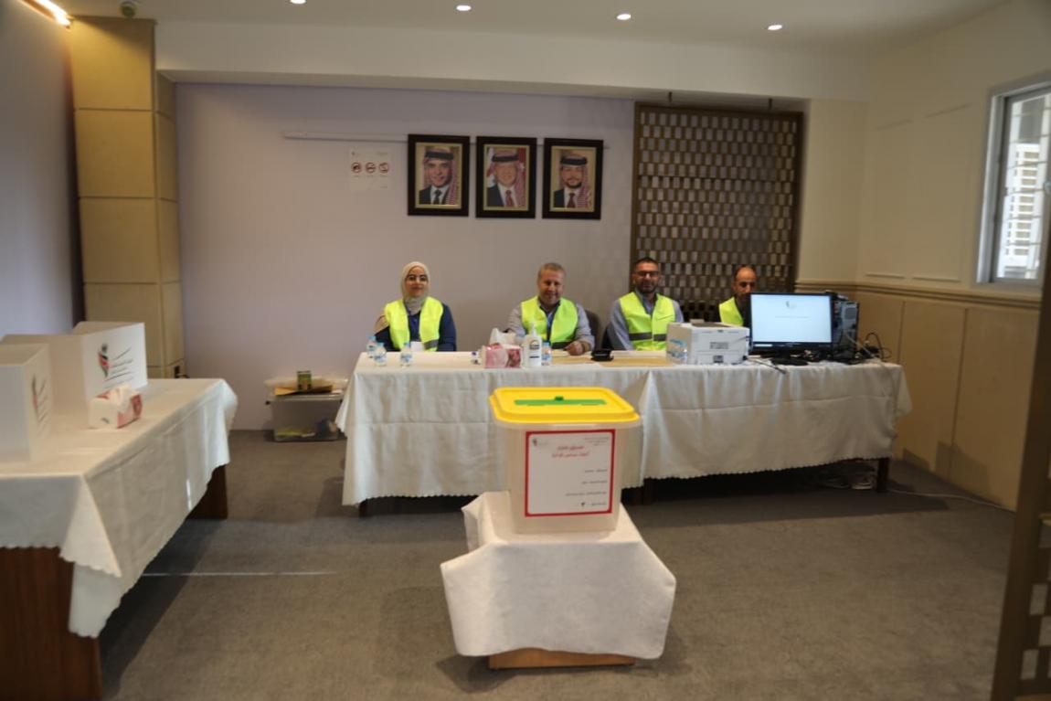 بدء عملية الاقتراع لانتخابات غرفة صناعة عمّان