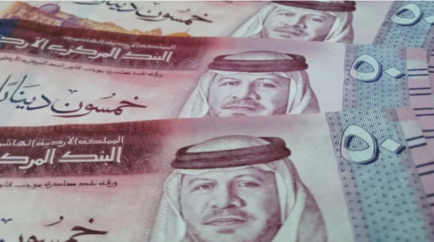 انخفاض المقترضين النشطين والقروض القائمة بقطاع التمويل الأصغر