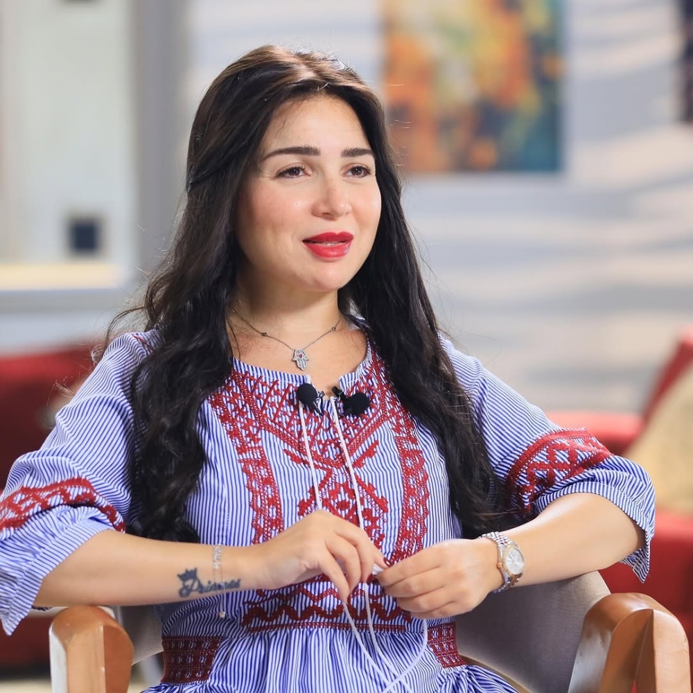 أول مفاجأة فنية من مي عز الدين بعد الزواج… عودة قوية للبطولة في رمضان