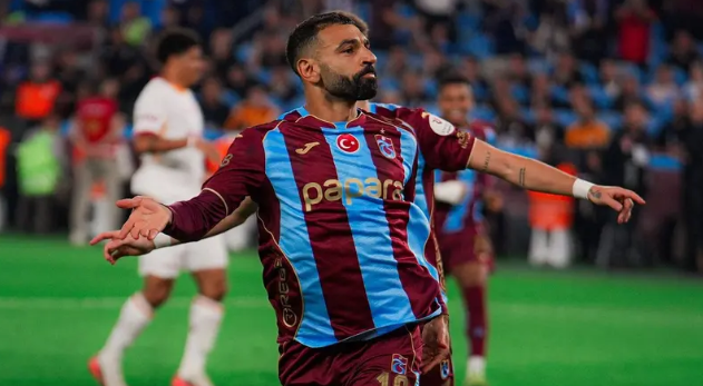 "مش بابا ولا ماما" ..  نجل لاعب طرابزون يفاجئ الجميع بإجابة عن محمد صلاح 