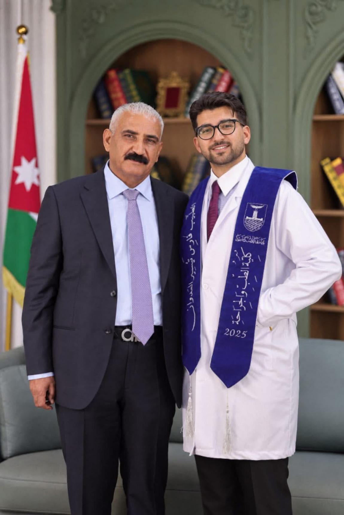 الدكتور فارس نجل النائب تيسير أبو عرابي  ..  مبارك التخرج