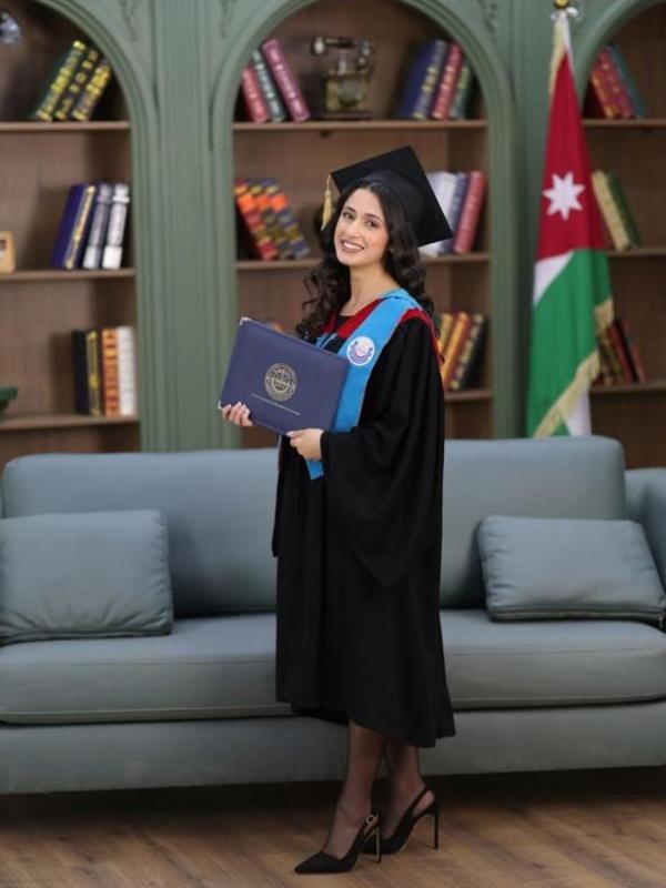 الدكتورة غزل عدنان سالم النجداوي طبيبة بامتياز  ..  على خطى الأوفياء