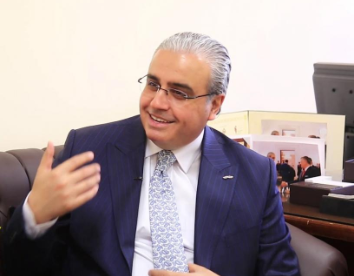 1200 رسالة و70 إجراء في اليوم الاول من نشر واتساب التواصل مع وزير الصحة