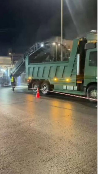 الأمانة تباشر أعمال تعبيد ليلية لعدد من الشوارع الرئيسية مساء الاثنين