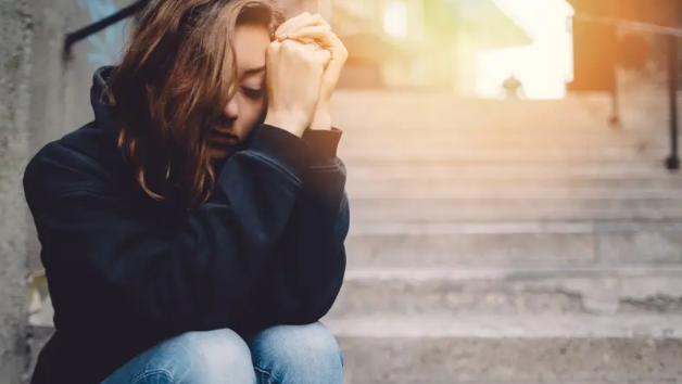هل نقص فيتامين "د" وراء شعورك بالاكتئاب؟ ..  هذا ما تقوله الأبحاث