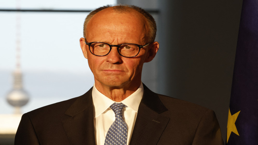 المستشار الألماني يستبعد نجاح الولايات المتحدة وإسرائيل في "تغيير النظام" في إيران