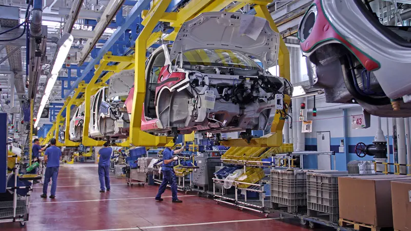 الهند تطلب من صناع السيارات ترشيد الإنتاج بسبب حرب إيران