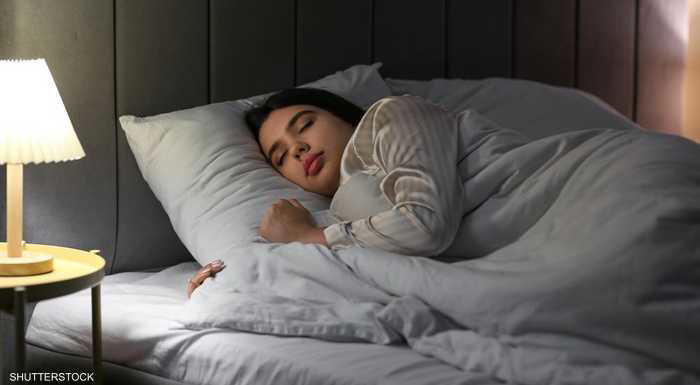 الدماغ لا ينام كما نعتقد ..  دراسة تكشف “تنظيمًا خفيًا” أثناء الغفوة