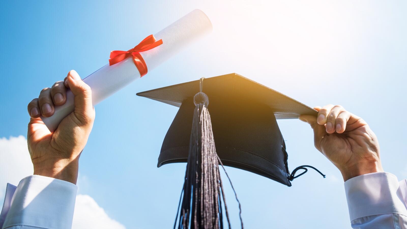 المهندسة ساره عبد النبي النعيمات  ..  مبارك التخرج