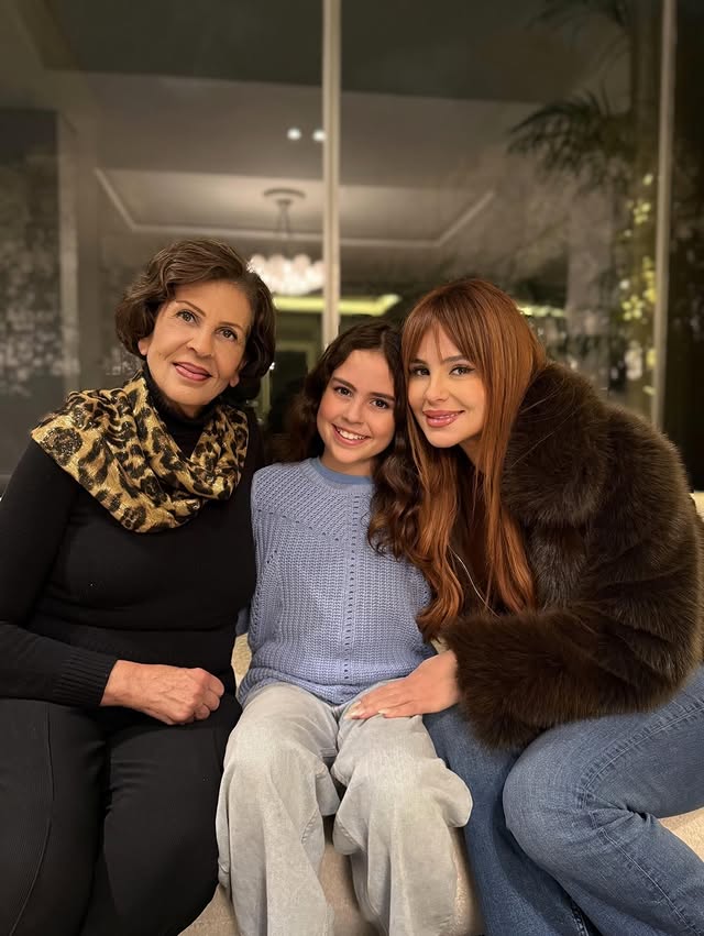 معايدات النجمات بعيد الأم: بين الامتنان والحنين ووجع الغياب