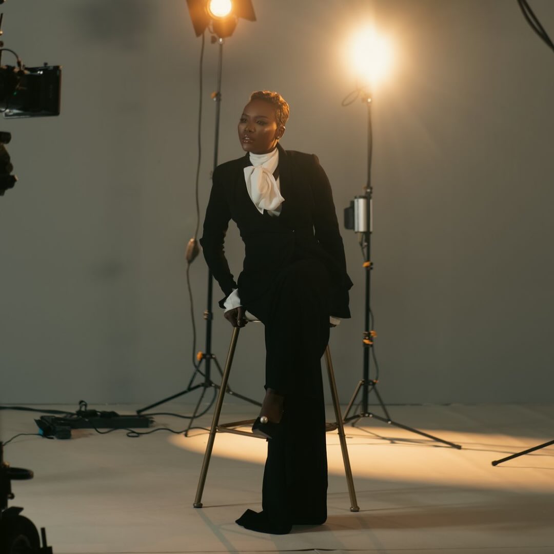 لمحات من أناقة خديجة معاذ نجمة جلسات صدى الوادي