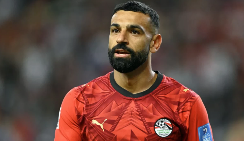 إعلامي يكشف تفاصيل عقد محمد صلاح مع بشكتاش