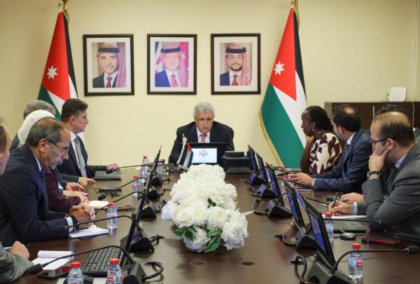 القطامين يبحث فرص تطوير قطاع النقل وتعزيز الشراكة مع القطاع الخاص