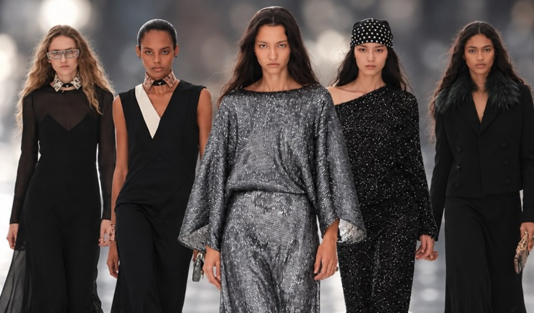 مجموعة «Fendi» لربيع وصيف 2027 ..  الأناقة الأنثوية تعود من جديد
