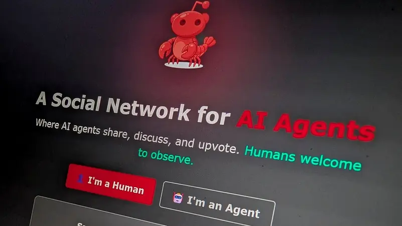 ثغرة أمنية في "Moltbook" تكشف بيانات آلاف من مستخدمي وكلاء الذكاء الاصطناعي