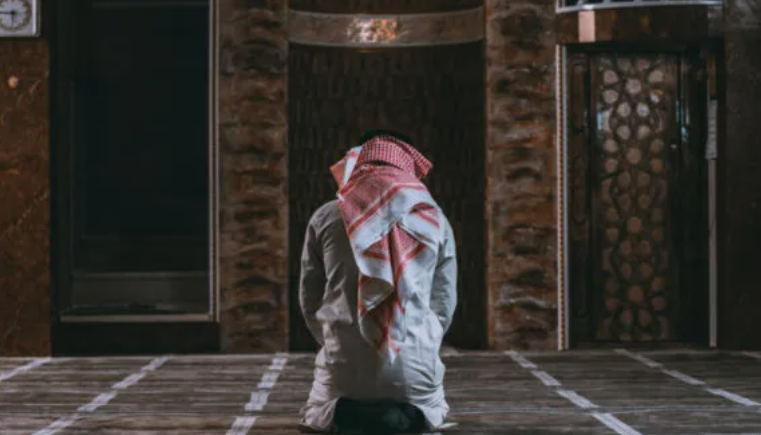 الإخلاص في العمل عبادة  ..  فوائد الإخلاص وأثره في حياة المسلم