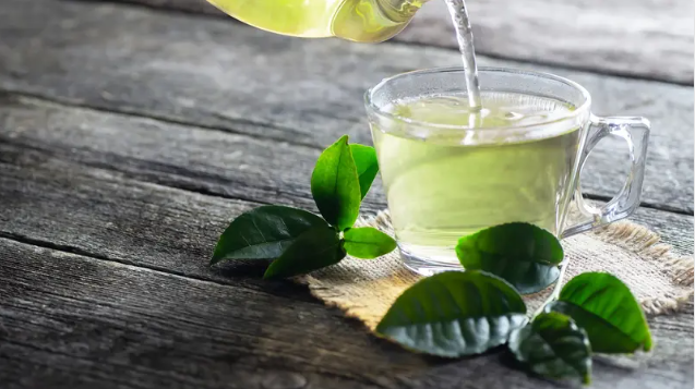 5 أنواع من الشاي تساعدك على التخلص من دهون البطن