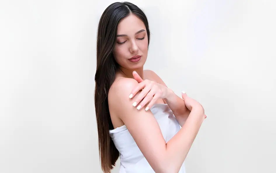 دليل شامل لعناية الحامل ببشرتها وجسمها