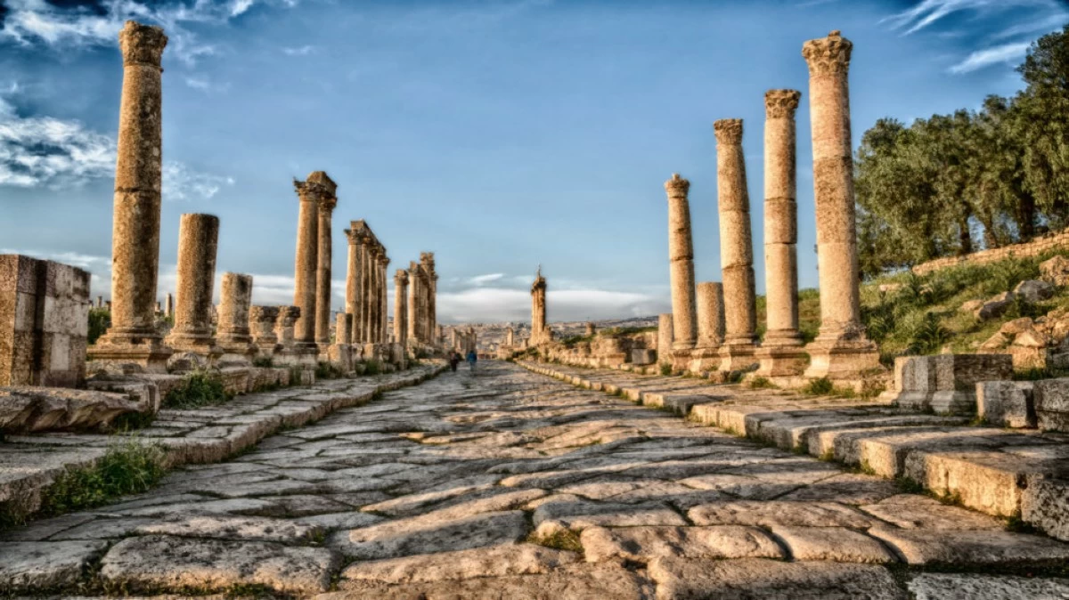 100 ألف زائر لجرش خلال 7 أشهر