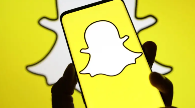 "سناب شات" يفرض قيوداً جديدة على المستخدمين دون 16 عاماً
